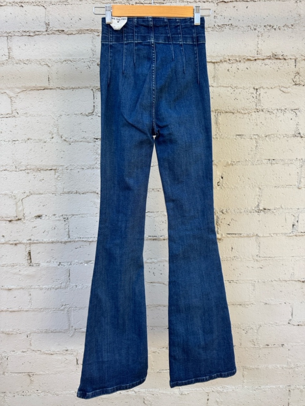Free People We The Free Jayde High Rise Flare Leg Jeans Night Sky Size 24 - Picture 5 of 15